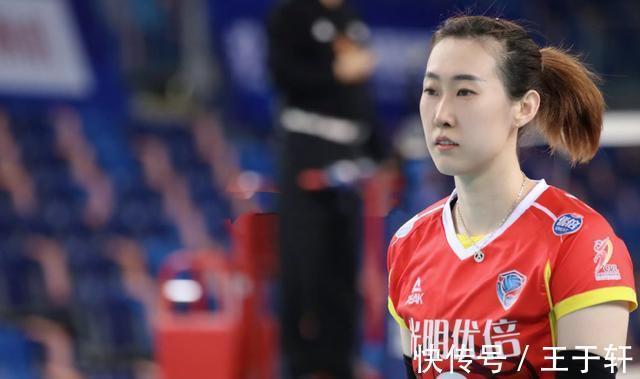 少女|28岁女排前国手退役,从天才少女到泯然众人,不能吃苦被郎平放弃