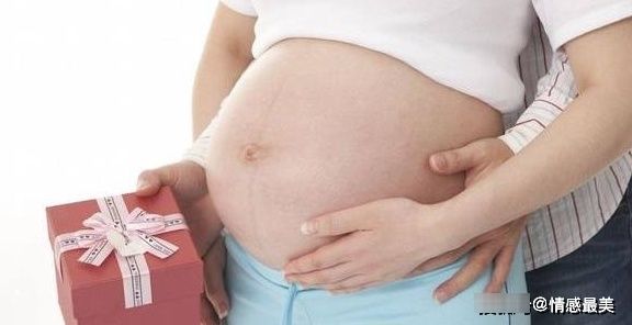 怀孕时可别乱摸肚子，尤其是这4种状态下，会让胎儿感到很难受