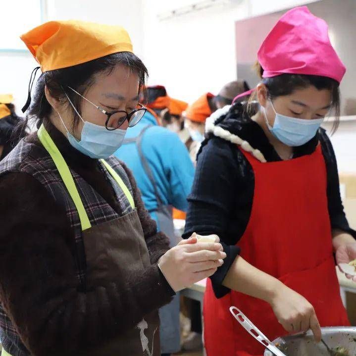 包饺子@济南市七里山幼儿园冬至主题活动