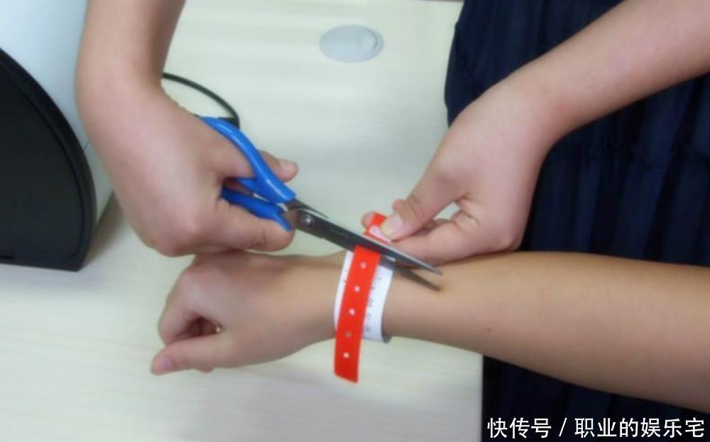 腕带|生孩子住院时,医生会将产妇分成不同的“颜色”,其中含义要知晓