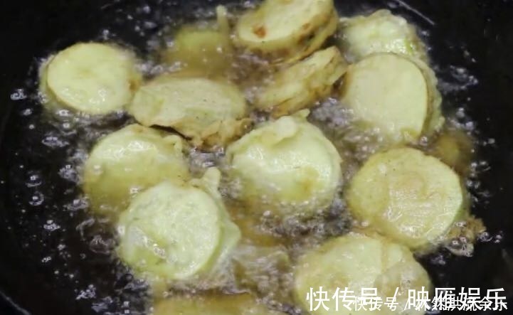 玉米淀粉|夏天此菜正当季,我一买就是10斤,锅内一炸,清热解毒,营养好吃