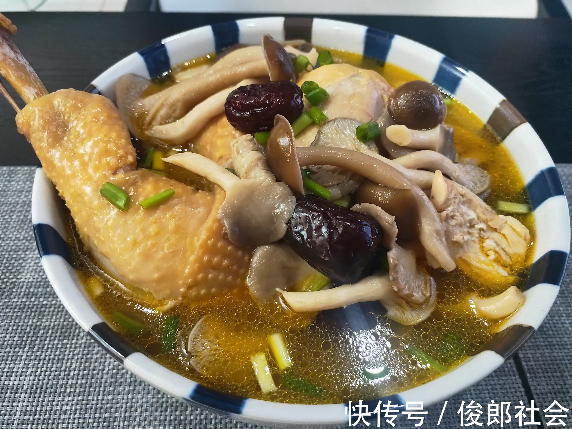 野山笋|这盘菜,让儿子舍弃了喜欢的排骨,首先把它给光盘了