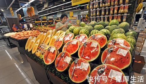 西瓜|尿酸高了先别慌,多吃3物或可控制,痛风不敢轻易上门