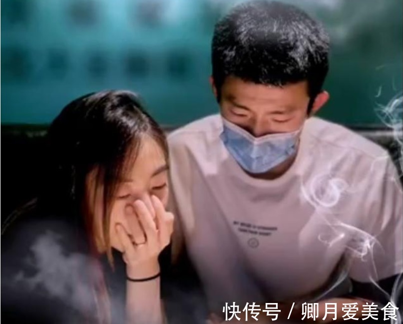 王适娴|甜蜜!国羽冠军结束隔离与娇妻吃饭,亲自买菜回家下厨大秀恩爱