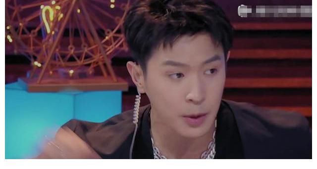 小孔|《心動4》馬子佳被網暴是自找的？同女4戴情侶戒，還不忘霸占女2