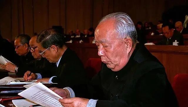 书法作品$万里书法作品欣赏,笔笔清秀字字高雅,字里行间皆是群众百姓