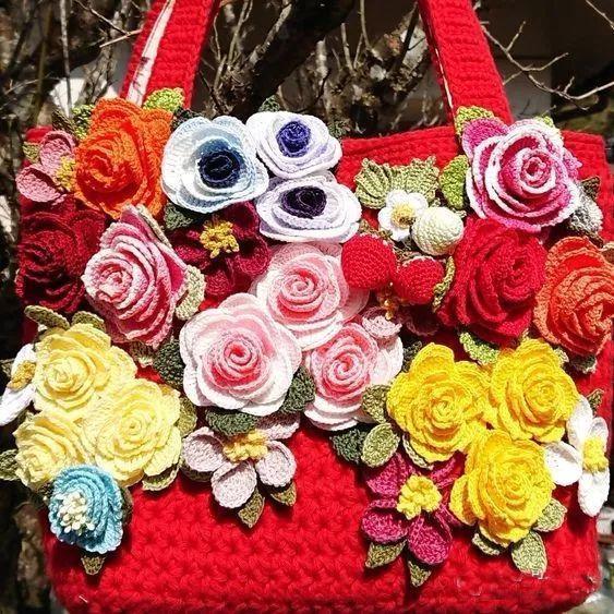 小花片 55款超美的钩花包包,只要会钩不同的花,拼缝在一起,就能做出