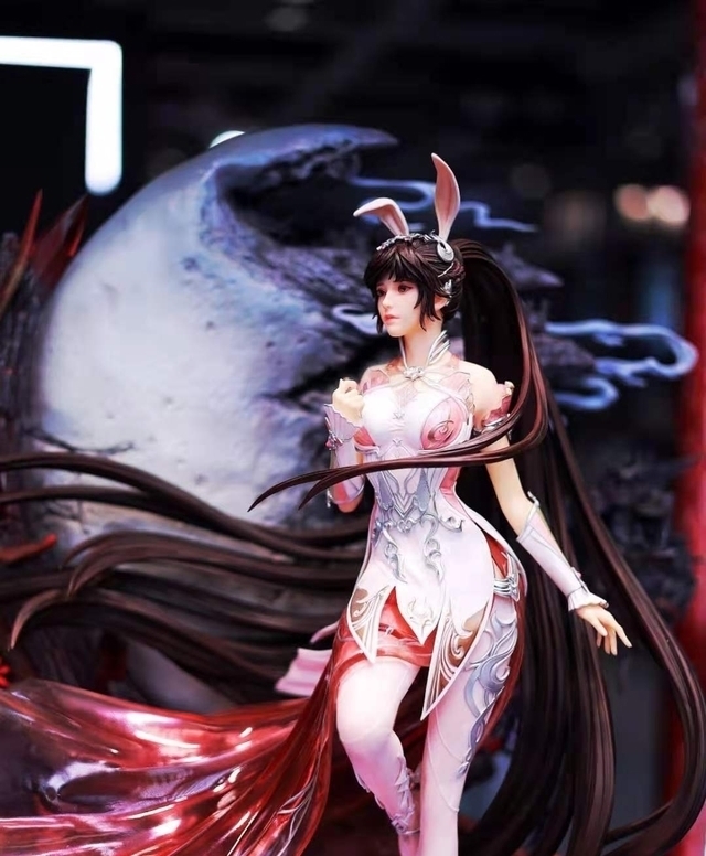 霸气侧漏|《斗罗大陆》又推出新手办,比比东女王气势足,被调侃被换脸