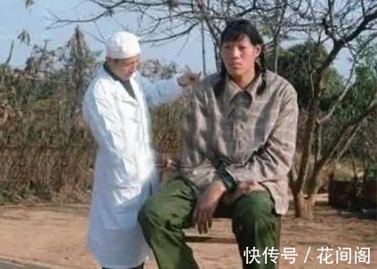中国第一女巨人,14岁就比姚明还高,遗体