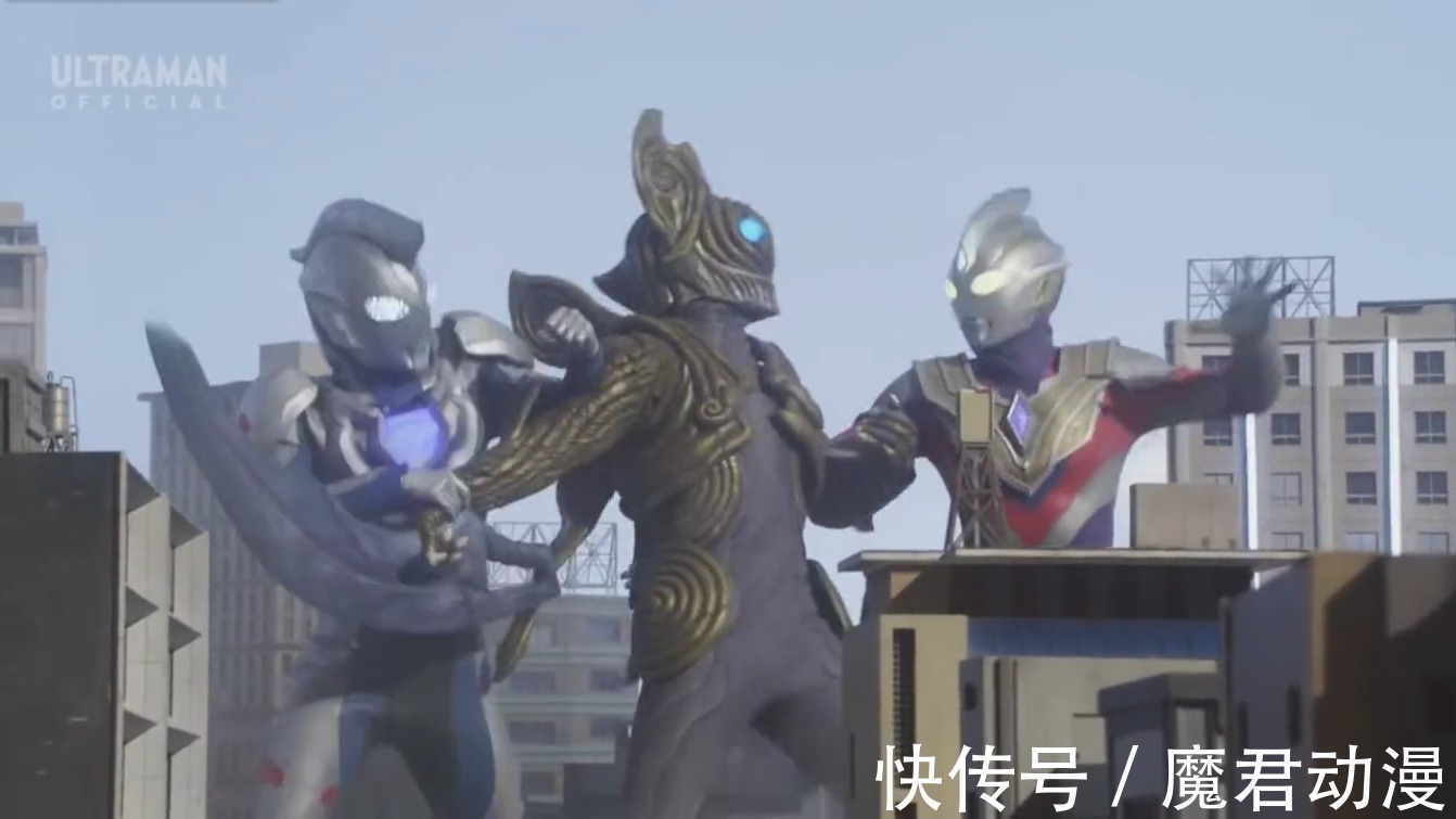 巴罗萨|特利迦奥特曼:遥辉掉入剑悟的世界,变身器被损坏,原生泽塔回归