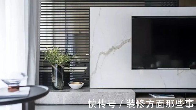 百叶|160㎡现代简约风,木饰面+黑色百叶,通透高级有气质!