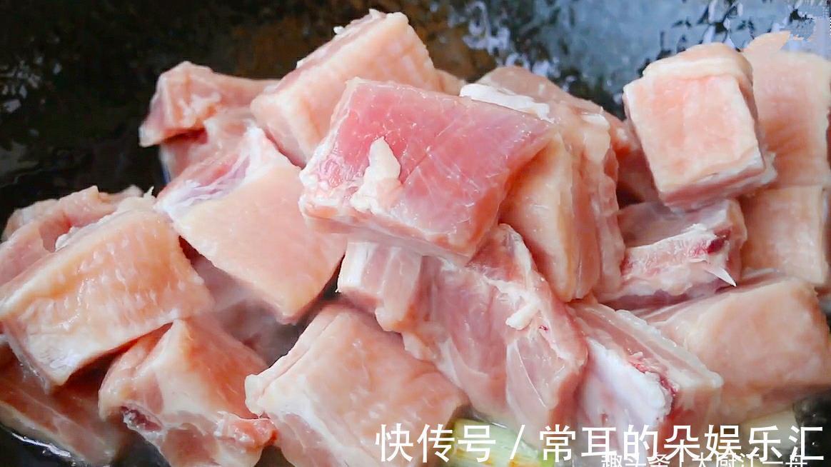 炖排骨|排骨不管怎么做，切记不要直接焯水，教你饭店做法，不腥还不柴