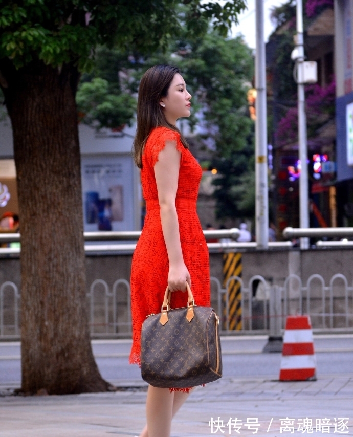 搭配 学习时尚达人的清爽搭配,让你穿衣不再迷茫,还能引领时髦新风尚