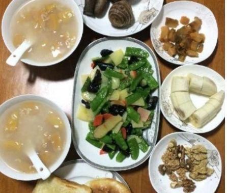 还要|4000块钱请的保姆,每天早餐做这些,你们觉得还要继续用她吗