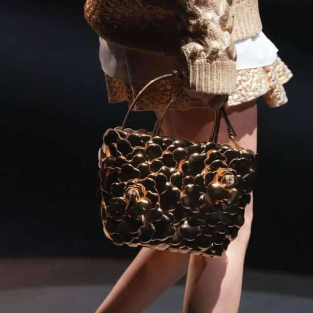 大牌手袋又来抢钱，爱马仕“一包三用”太种草