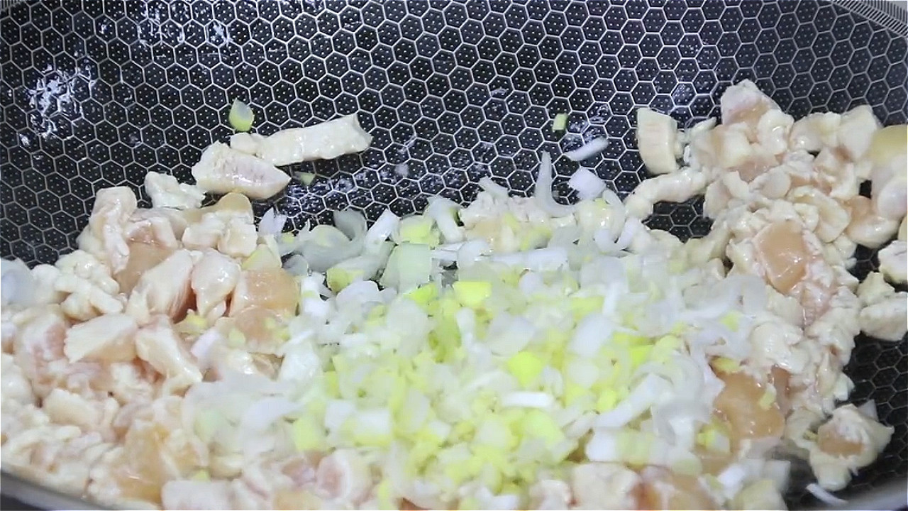 年夜饭菜单,不煮不炒用糯米就能做,香糯美味,寓意团团圆圆