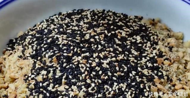  豆浆|早餐吃它，胜过喝豆浆牛奶，维生素钙极高，做一次吃半月