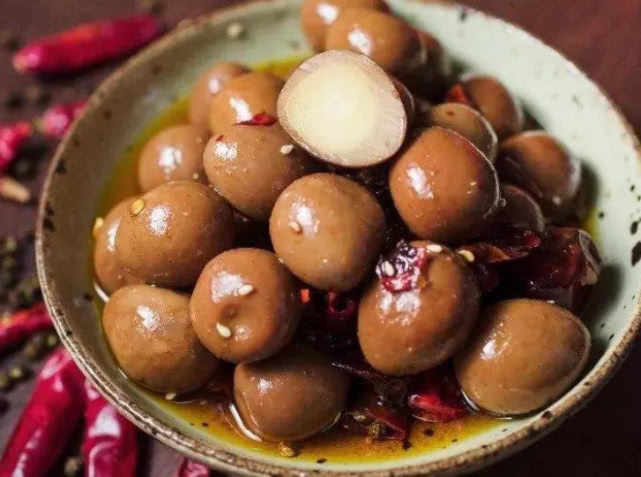 补充|女人要对自己好点,多吃4大“零嘴”,补充雌激素,六十岁不显老