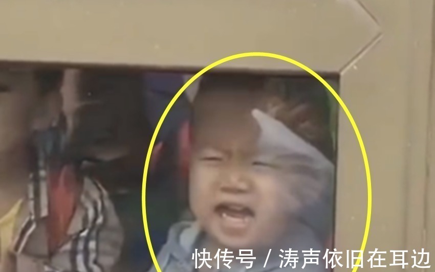 妈妈|千万不能让妈妈知道我在幼儿园过得很开心,网友:奥斯卡影帝小伙