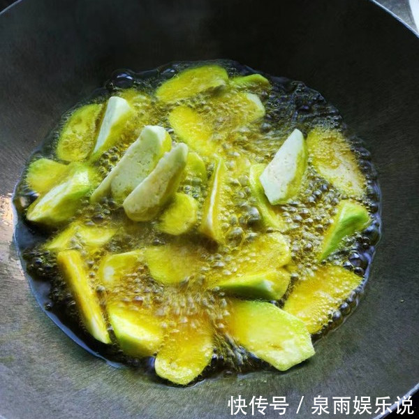 味道|大厨教你做酱烧茄子，味道鲜美，酱香浓郁，比红烧肉还要好吃很多