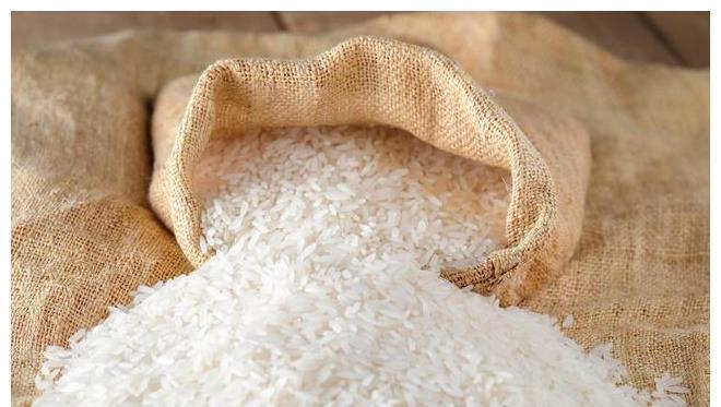 大米保存很简单,这样做越放越鲜,不长斑不生虫,天天都吃新鲜米