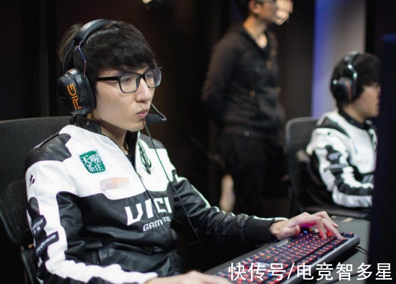 lpl|为什么chovy卡牌最后一波不回家？原来一切都怨gala补刀太多了