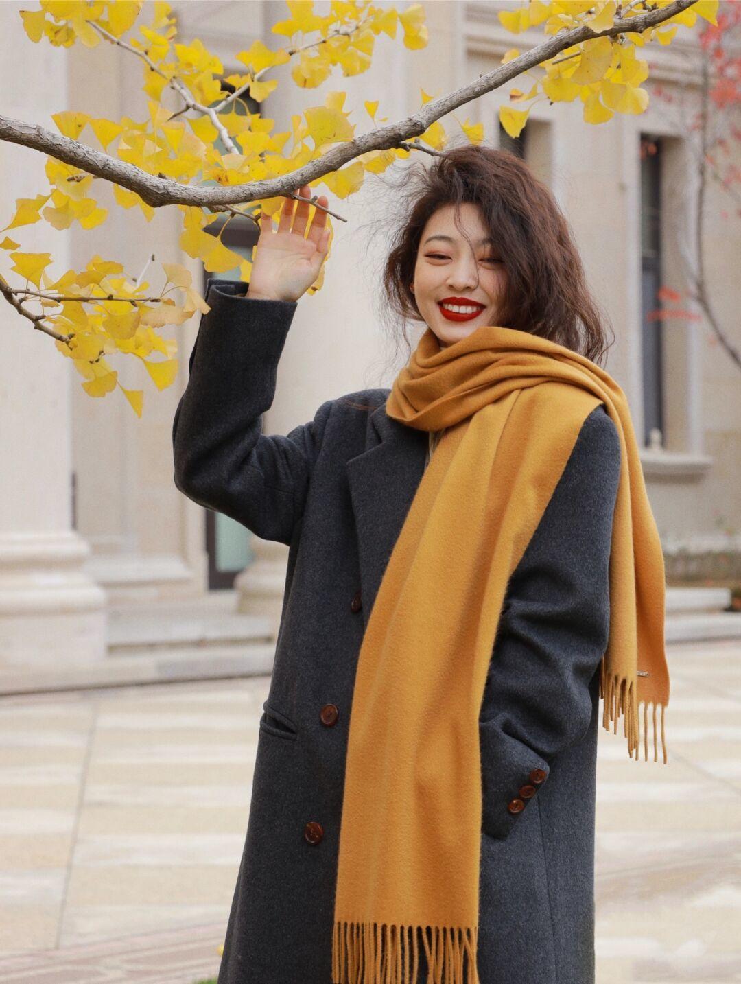 大衣 这些“大衣穿搭”才叫高级,保暖舒适又有气场,日常实用不挑人