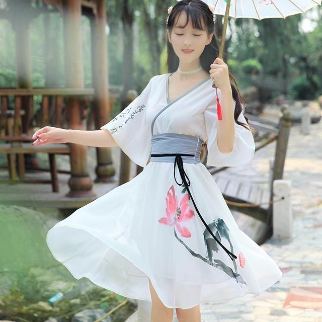 汉元素|汉服即便是改良了,也只有中国人才能穿得出神韵,外国人还真不行