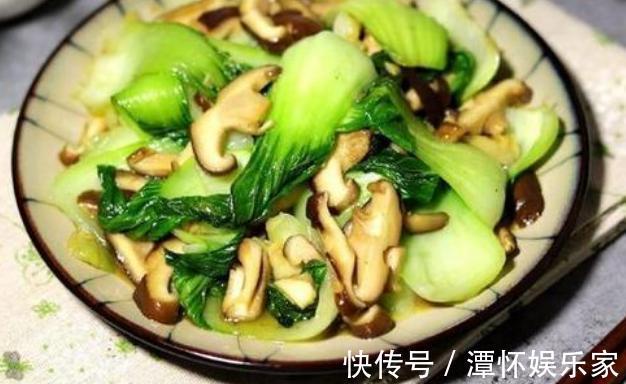 脆嫩|炒青菜，洗好直接下锅是大错！牢记4个技巧，翠绿又脆嫩，还入味
