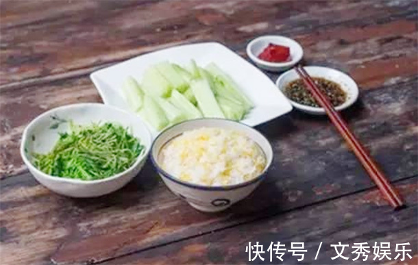 行为|晚上是“养命”黄金期,50岁后晚上有5种行为,长寿会慢慢靠近你