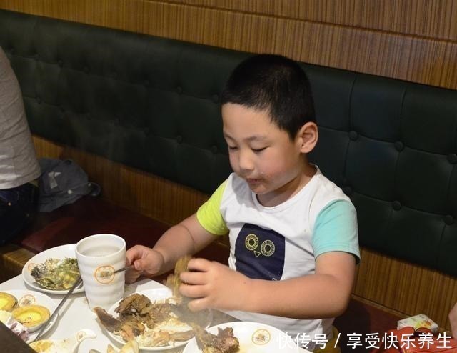 爆米花|忠告损害娃大脑的“五大杀手”,家长要警惕,否则影响智力发育!