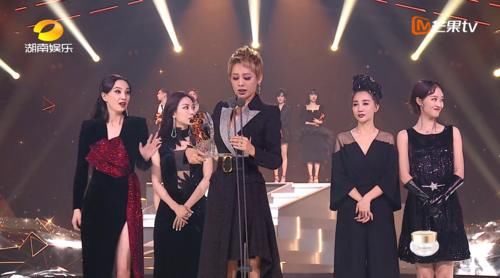 《浪姐2》总决赛，那英胜负欲觉醒争做队长，王鸥倒戈支持周笔畅