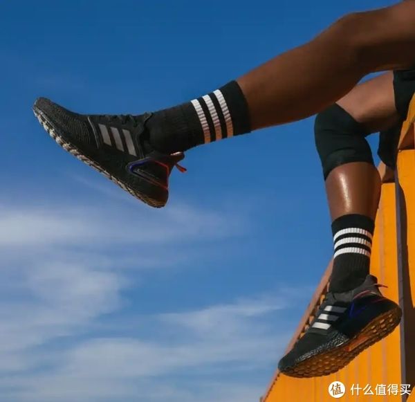 adidas 蜈蚣精的开心时刻！阿迪达斯才是真的神！活动力度真实在！冲！