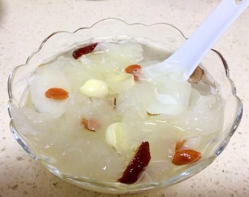 排毒|女性不想老太快，3种食物换着吃，排毒清肠，延缓衰老，滋养肌肤