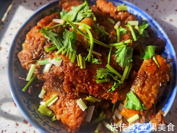 这么做红烧带鱼营养又下饭，邻居都能闻到香