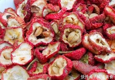 白嫩|山楂和此物一起泡 常饮血管通了 皮肤白嫩了