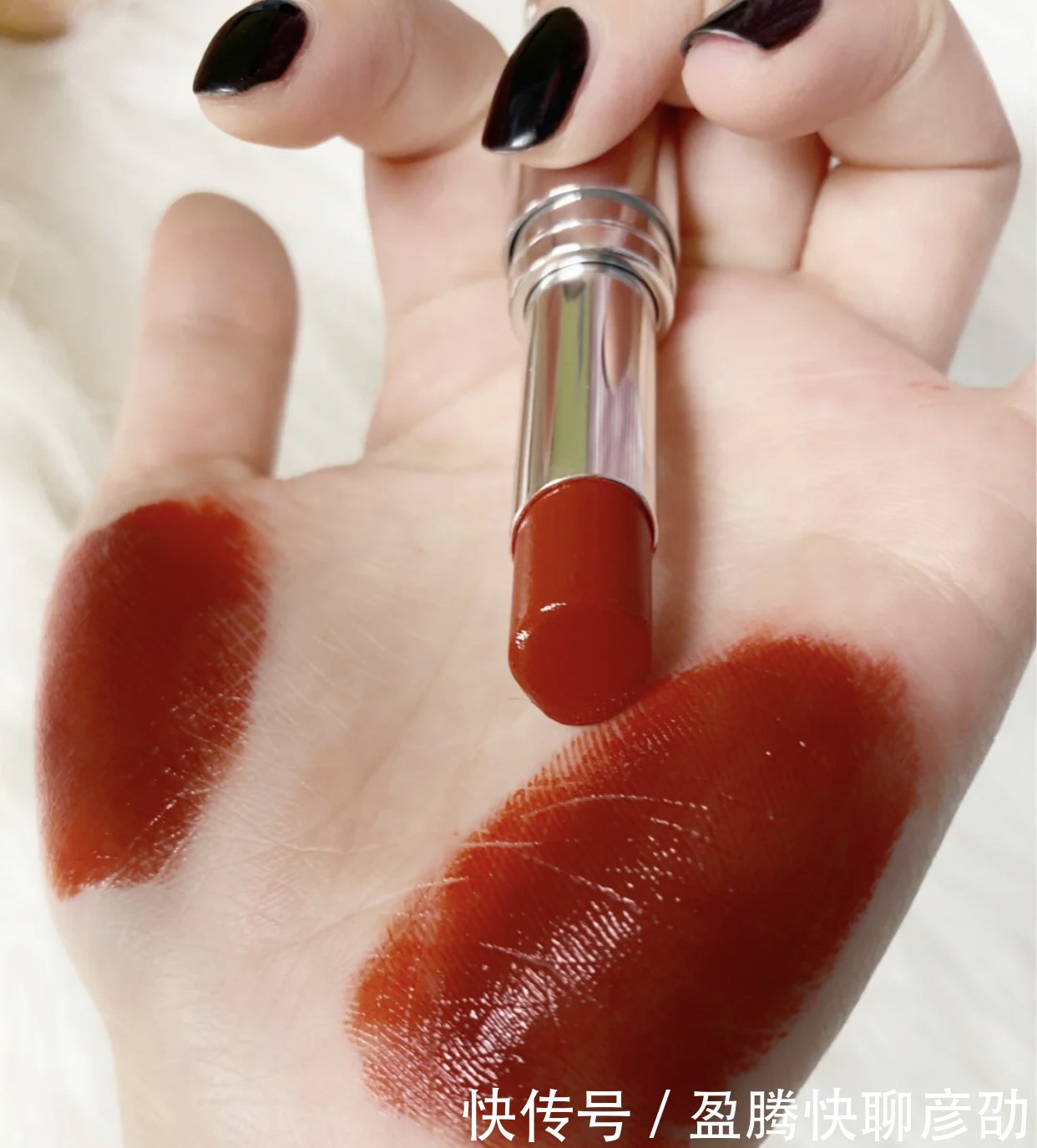 “上班族”涂什么颜色的口红?迪奥740沉稳,999霸气御姐