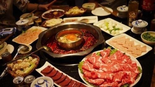 串串|3种食物是尿酸的“催化剂”,不想痛风缠身,尽量要少吃