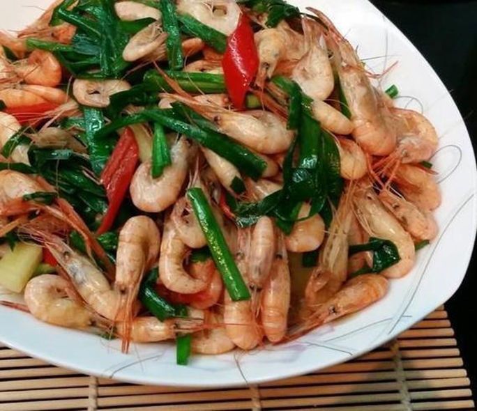 红烧鱼块，酱烧黄鳝，香菇蒸鸡腿，韭菜炒河虾的做法