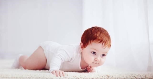 区别|“先爬后走”的孩子,和“不爬就走”的孩子,长大后有3个区别!