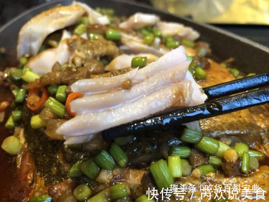 这种河鱼新鲜的没人要,等它发臭后大家却“哄抢”,你猜是啥