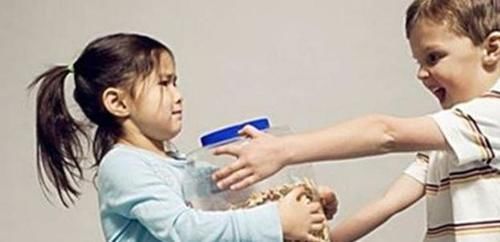 外公|“总来蹭饭羞不羞?”外公一句玩笑话,宝宝的回答却让老人的心寒