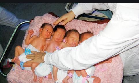多胞胎|孕妈生下“四胞胎”,当看见最后一个娃,护士:老四将来有福了