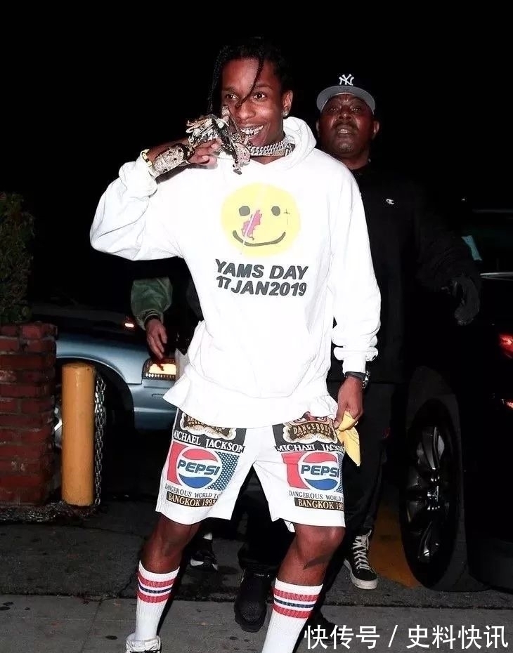 春夏秋冬 想要辨别一个人到底潮不潮,只要看他脚上的球鞋贵不贵就够了?