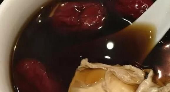 鸡蛋汤|红糖和它一起煮,天然的“补血剂”,补气血抗皱纹,营养丰富