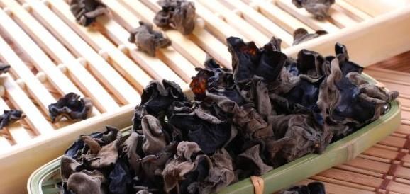 黑木耳|老中医建议:木耳不能和此物一起吃,知道的人不多,你们吃了吗?