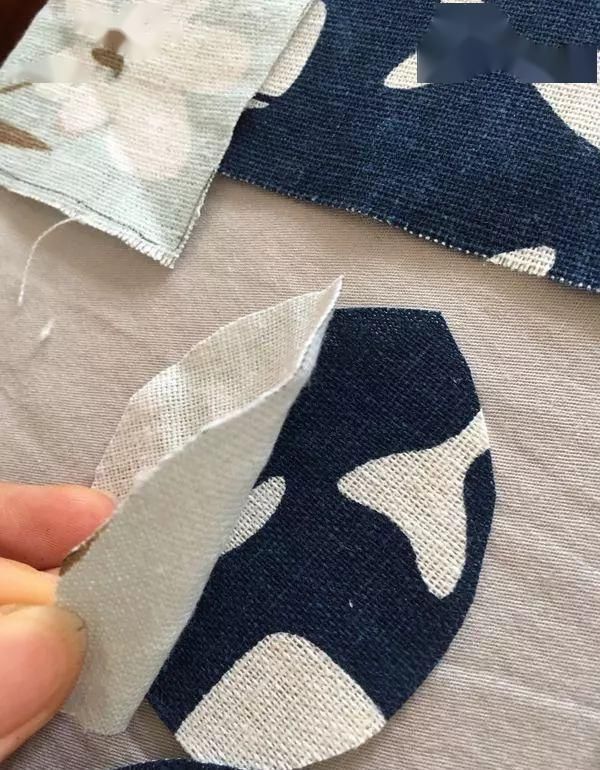 旧物改造旧衣服只能扔掉除了可以捐赠,还可以这么做隔壁小孩看到都抢着要