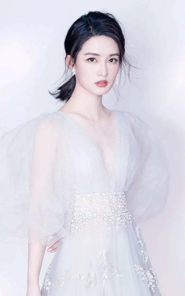 爱情闯进门|金鹰女神榜实时战况，宋茜反超谭松韵列第一，黑马选手来袭