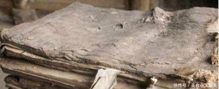 翻开|六旬人民教师无意发现家谱,翻开以后,发现自己竟是皇室后代!