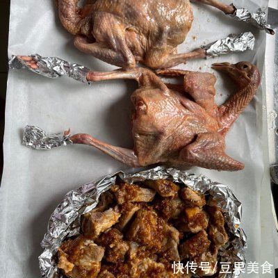 烤乳鸽|这道烤乳鸽发到朋友圈，留言全说被馋哭